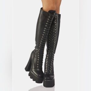 *RARE* New Verillas Elegant Black Leather High Lace-Up Boots Size 9